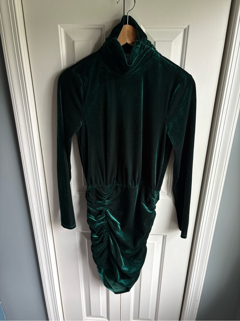 Lovers and Friends Ivana Mini Dress Green Velvet Party Holiday Size Small